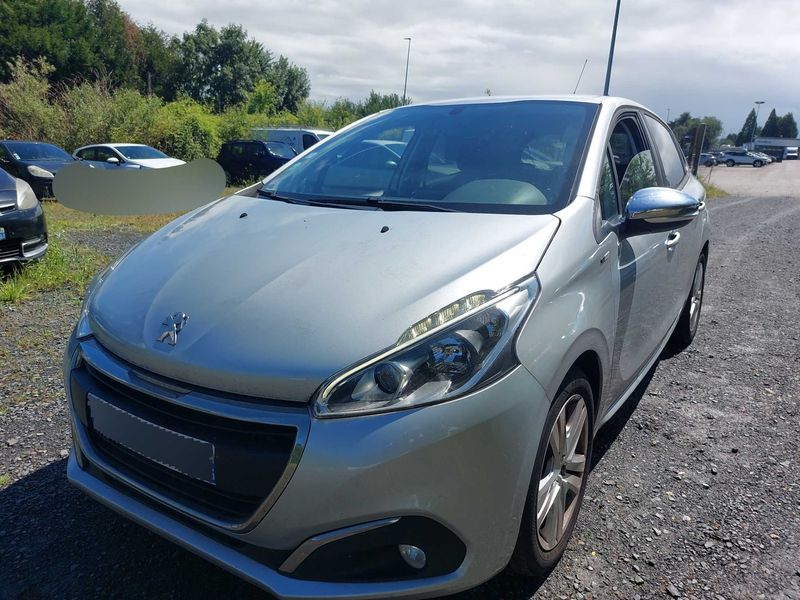 Peugeot 208 1.2 PureTech — 1/8
