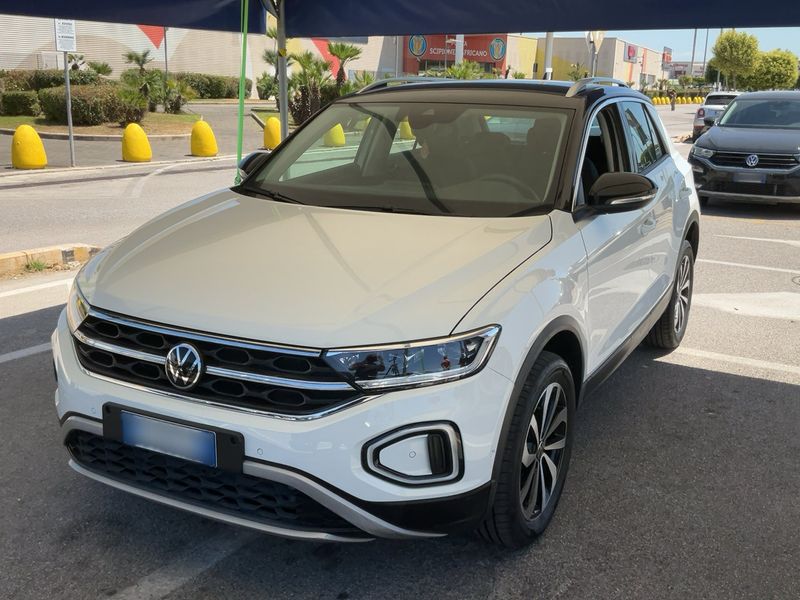 Volkswagen T-Roc 1.0 TSI — 1/8