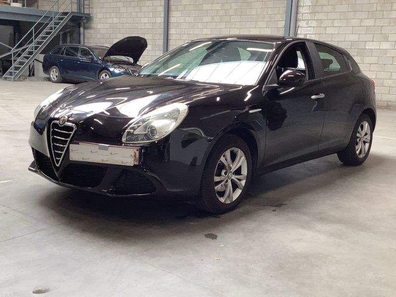 Alfa Romeo Giulietta 1.6 JTDM — фото 1