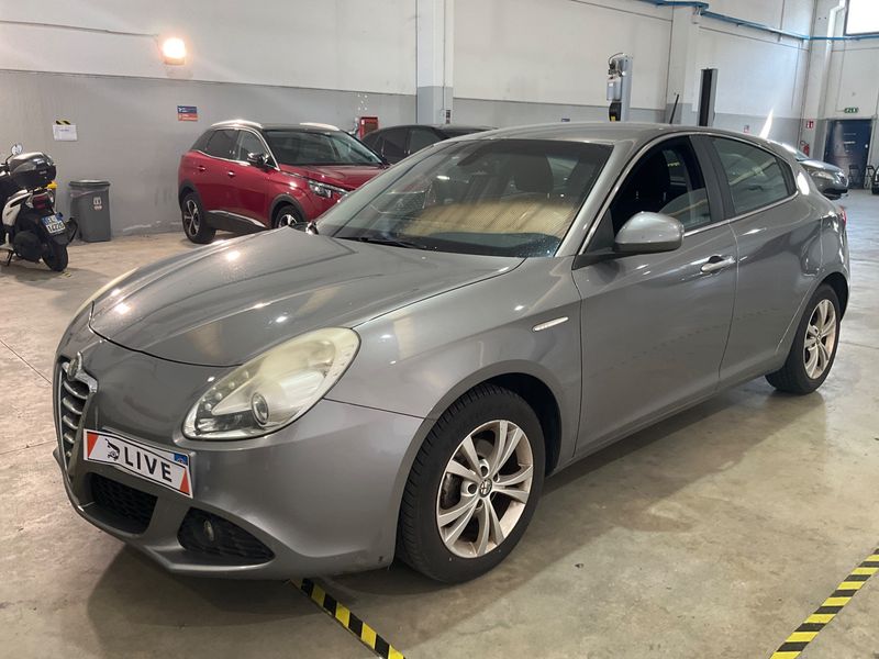 Alfa Romeo Giulietta 1.6 JTDM — 1/8
