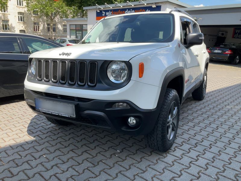 Jeep Renegade 2.0 M-Jet — 1/8