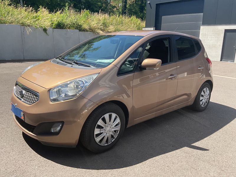 Kia Venga 1.6 CRDi — 1/8