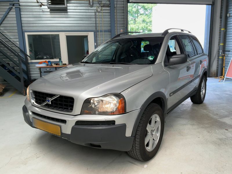Volvo XC90 2.5 T — фото 1