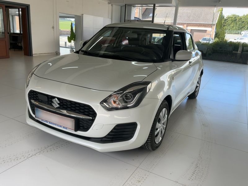 Suzuki Swift 1.2 DualJet Mild-Hybrid — фото 1