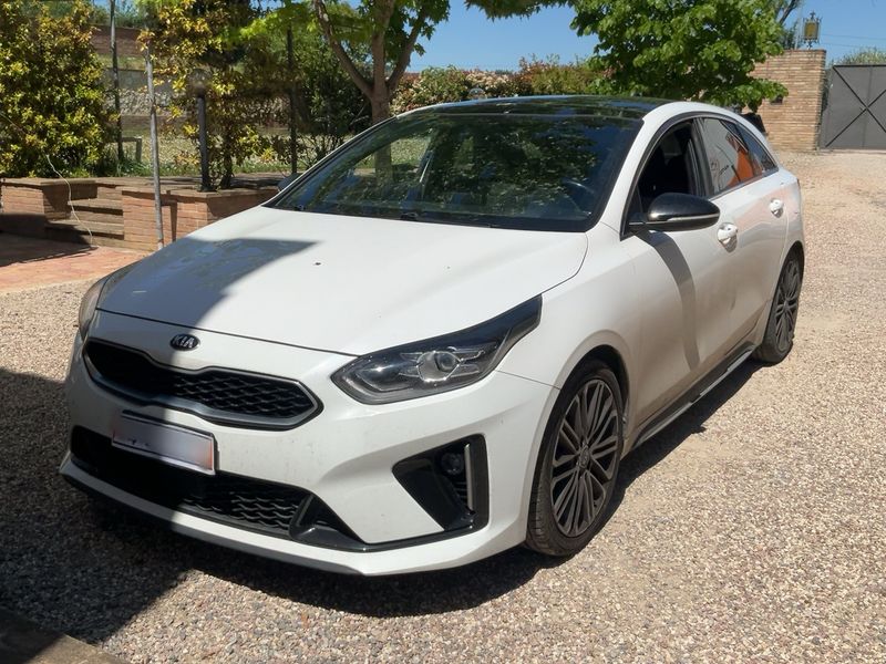 Kia pro_cee'd 1.6 CRDi — 1/8