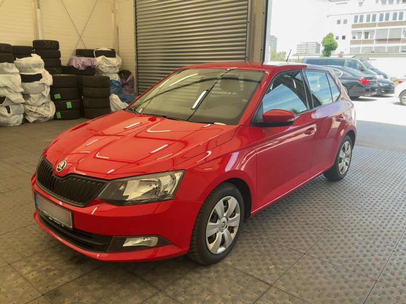 Skoda Fabia 1.0 TSI — фото 1