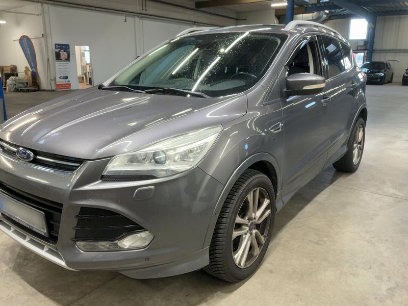 Ford Kuga 2.0 TDCi — 1/8