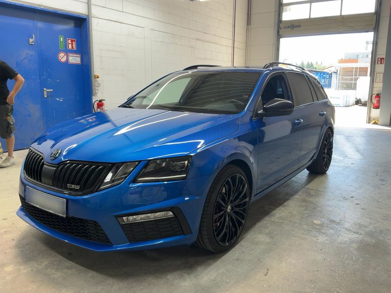 Skoda Octavia 2.0 TSI — 1/8