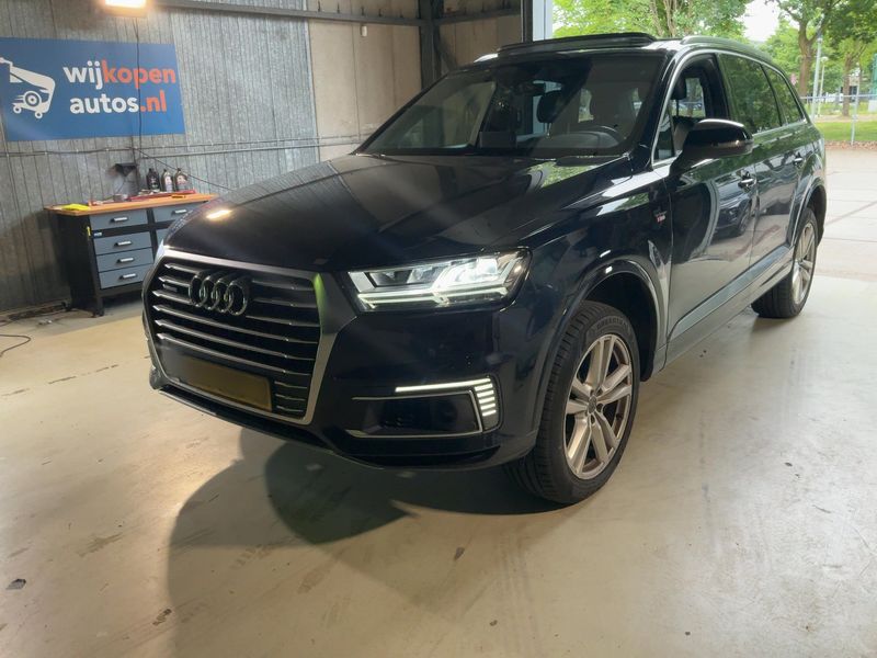 Audi Q7 3.0 TDI e-tron — фото 1