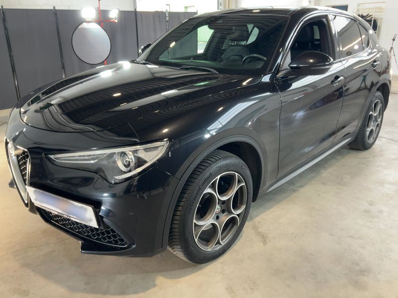 Alfa Romeo Stelvio 2.0 Turbo — 1/8