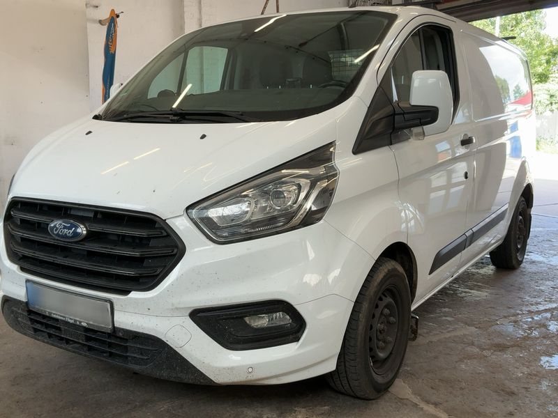 Ford Transit Custom 2.0 TDCi — 1/8