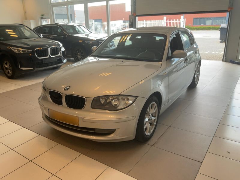 BMW 1er 116i — 1/8