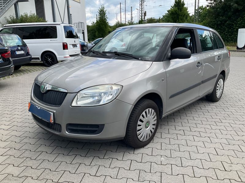 Skoda Fabia 1.2 — 1/8