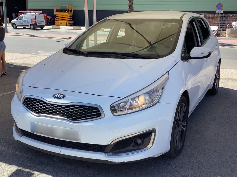 Kia cee'd 1.6 CRDi — фото 1