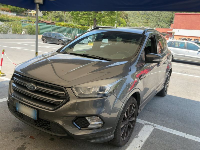 Ford Kuga 2.0 TDCi — фото 1