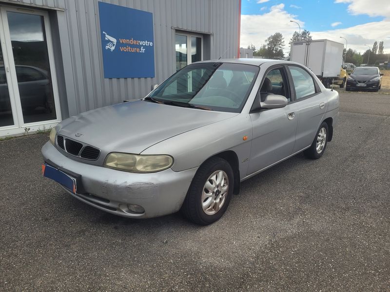 Daewoo Nubira 2.0 — 1/8