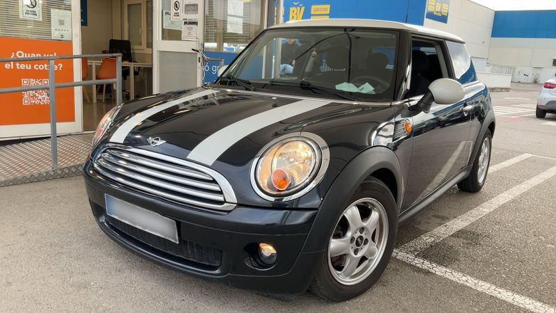 MINI MINI One — 1/8