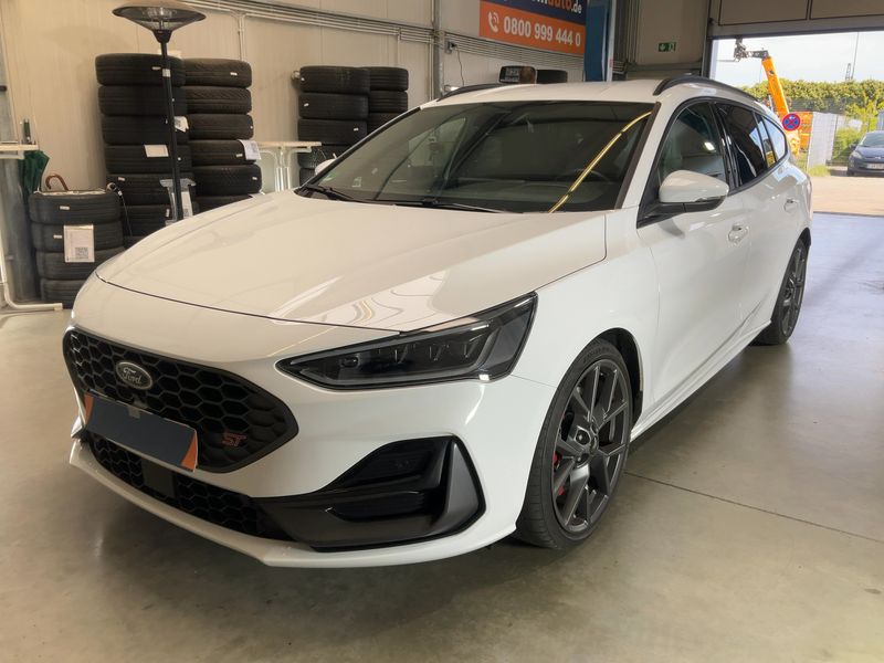 Ford Focus 2.3 EcoBoost — фото 1