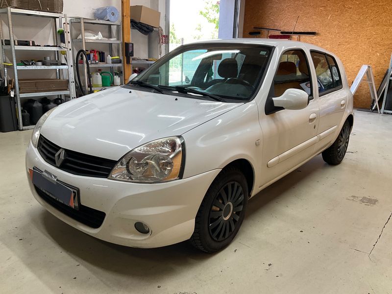 Renault Clio 1.2 — фото 1