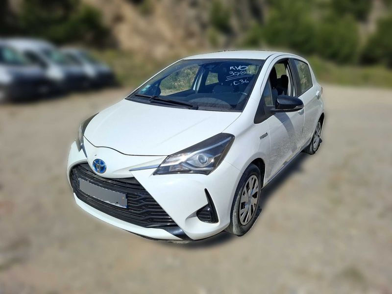 Toyota Yaris 1.5 Hybrid — 1/8