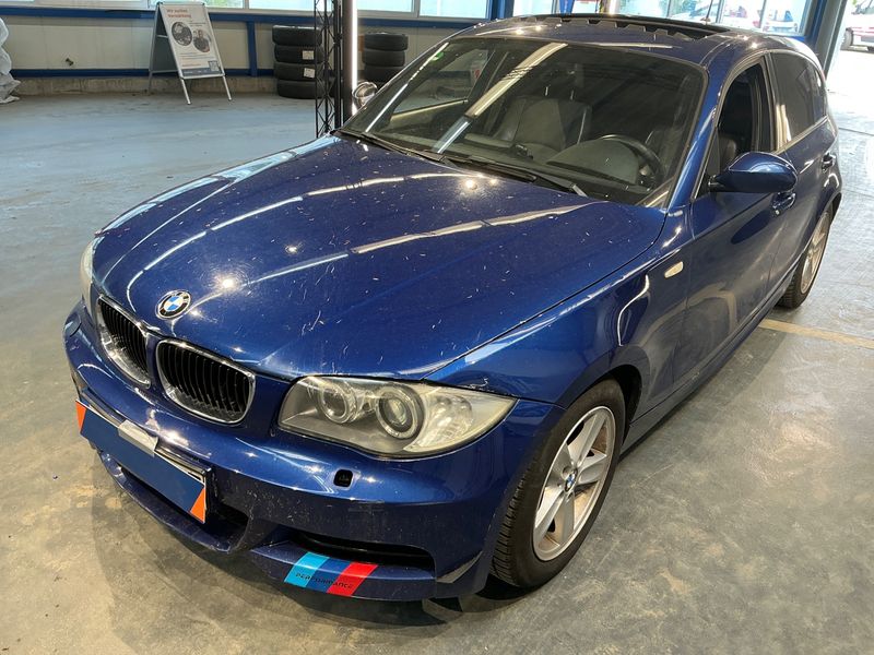 BMW 1er 120i — фото 1
