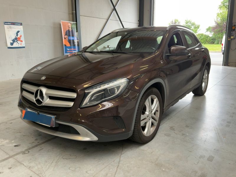 Mercedes-Benz GLA-Klasse GLA 200 d — фото 1