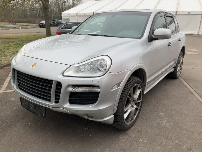 Porsche Cayenne GTS — 1/8