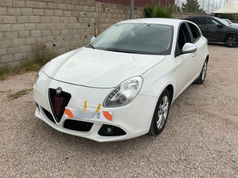 Alfa Romeo Giulietta 1.6 JTDM — 1/8