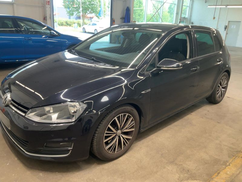 Volkswagen Golf VII 2.0 TDI — 1/8