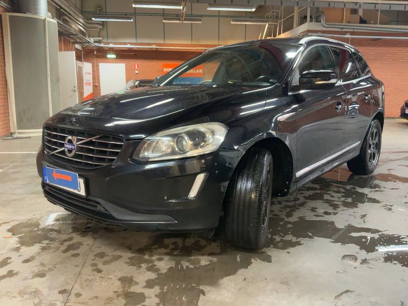 Volvo XC60 2.0 D4 — фото 1