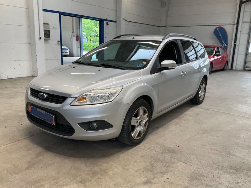 Ford Focus 1.6 — 1/8
