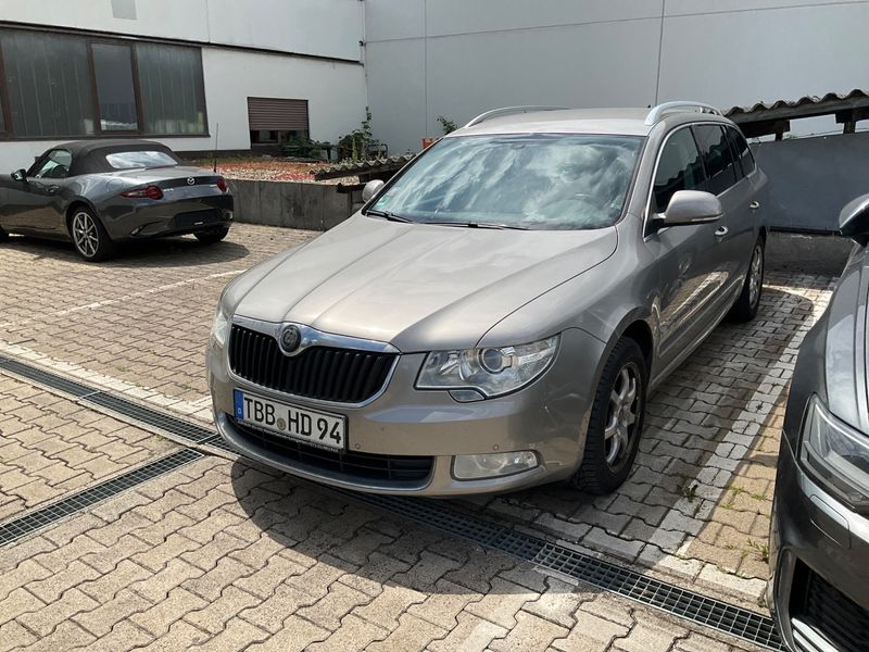 Skoda Superb 1.8 TSI — 1/6