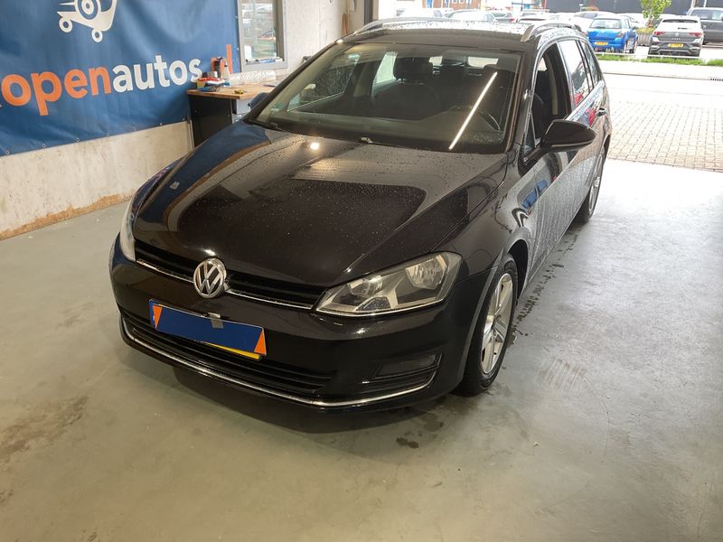 Volkswagen Golf VII 1.2 TSI — фото 1