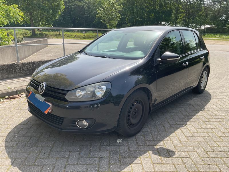 Volkswagen Golf VI 1.6 TDI — фото 1