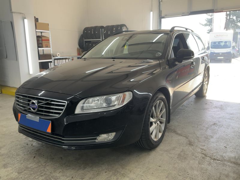 Volvo V70 2.0 T5 — 1/8