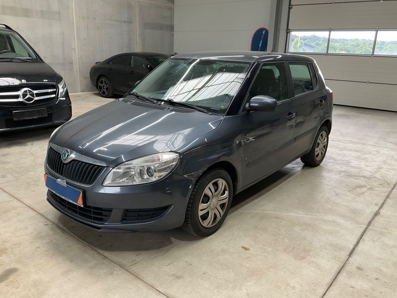 Skoda Fabia 1.6 TDI — 1/8