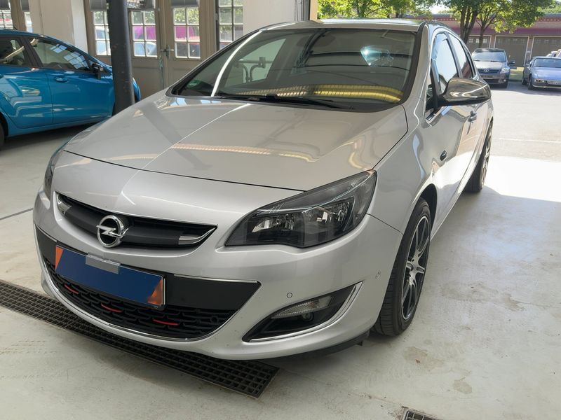 Opel Astra 1.4 Turbo — 1/8