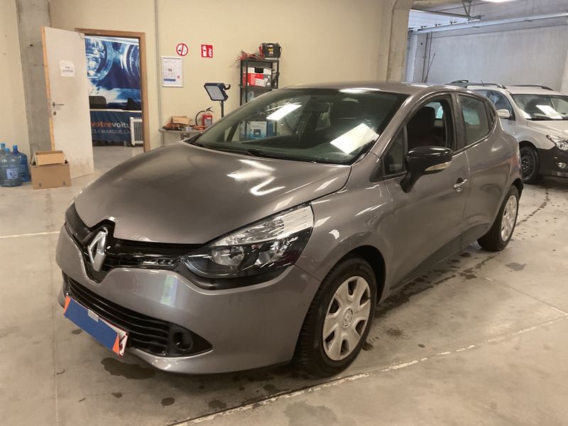 Renault Clio 1.2 — фото 1