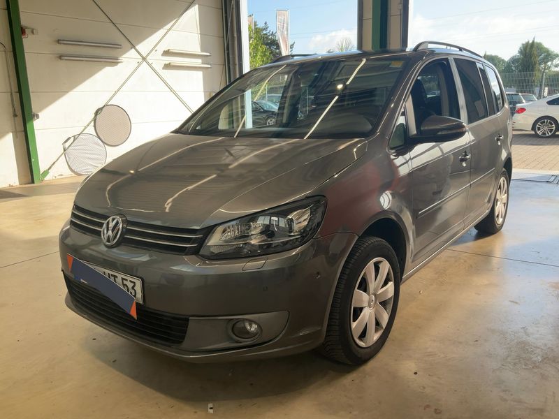 Volkswagen Touran 1.6 TDI — 1/8