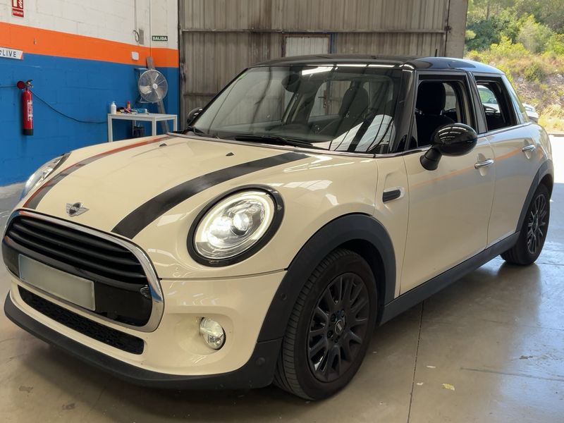 MINI MINI Cooper — 1/8