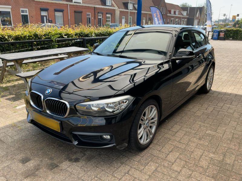 BMW 1er 118i — 1/8