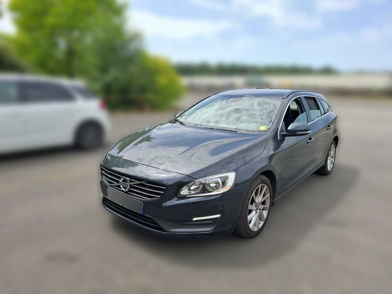 Volvo V60 2.0 D3 — 1/8