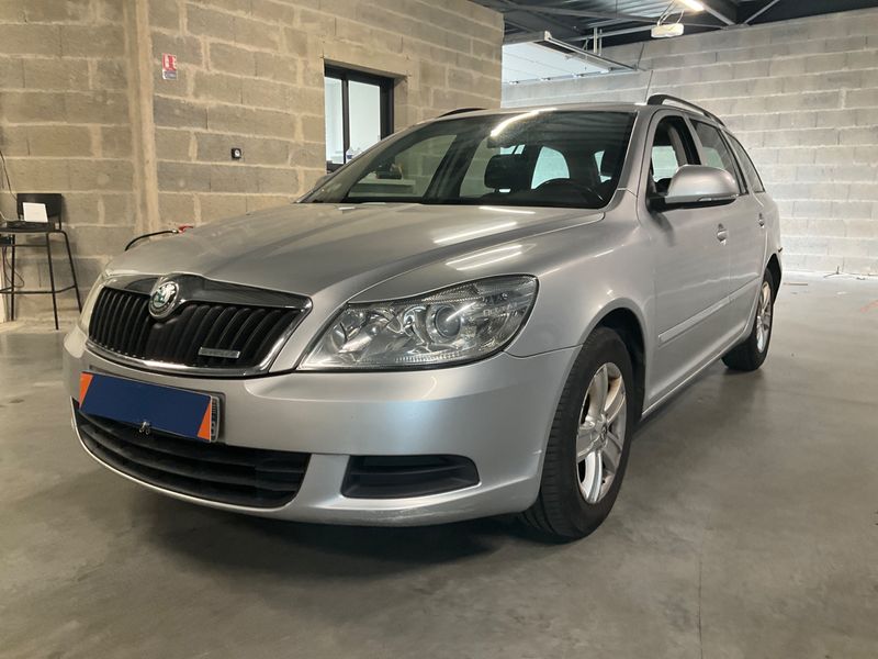 Skoda Octavia 1.6 TDI — 1/8