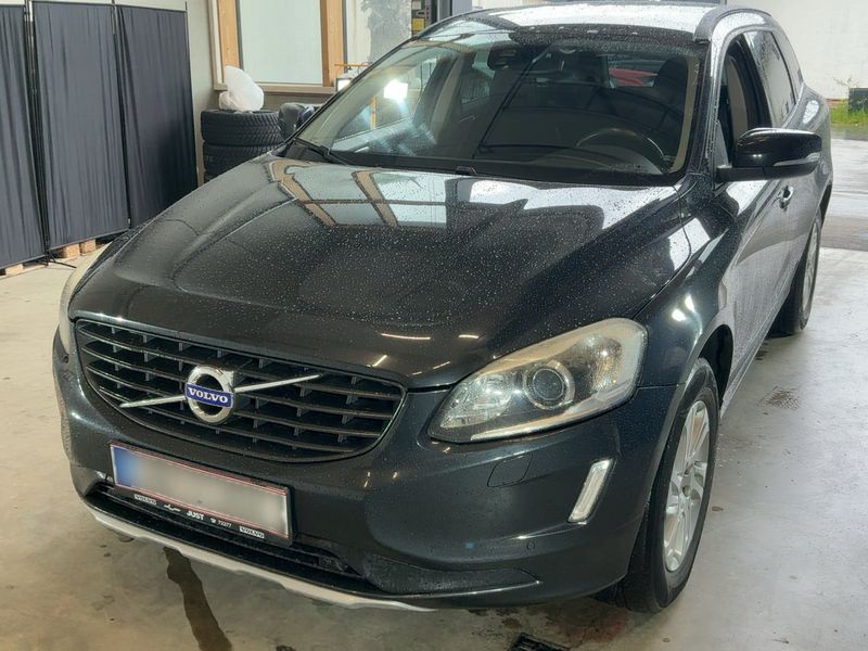 Volvo XC60 2.4 D4 — фото 1