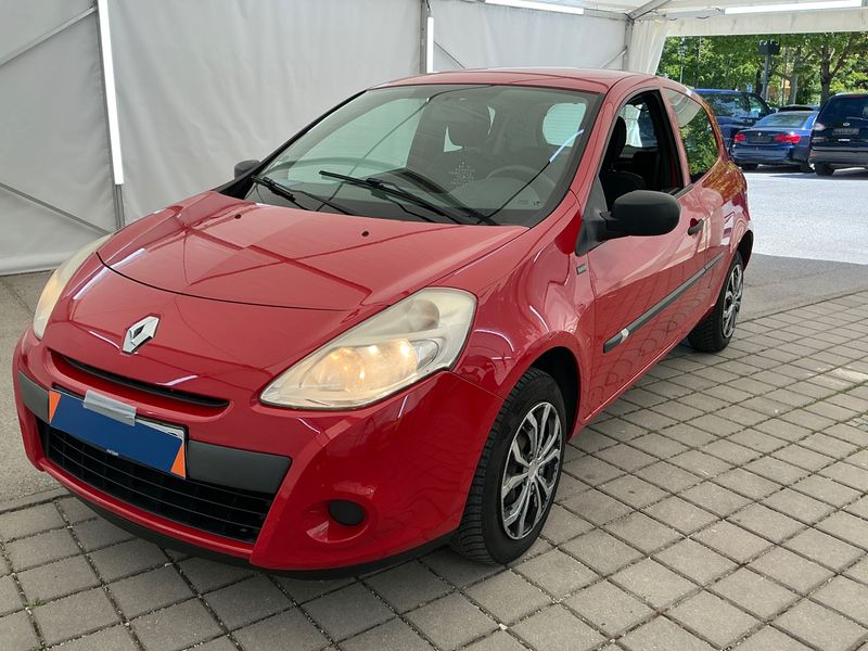 Renault Clio 1.2 — фото 1