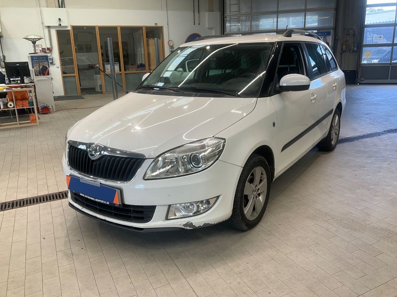 Skoda Fabia 1.2 — 1/8
