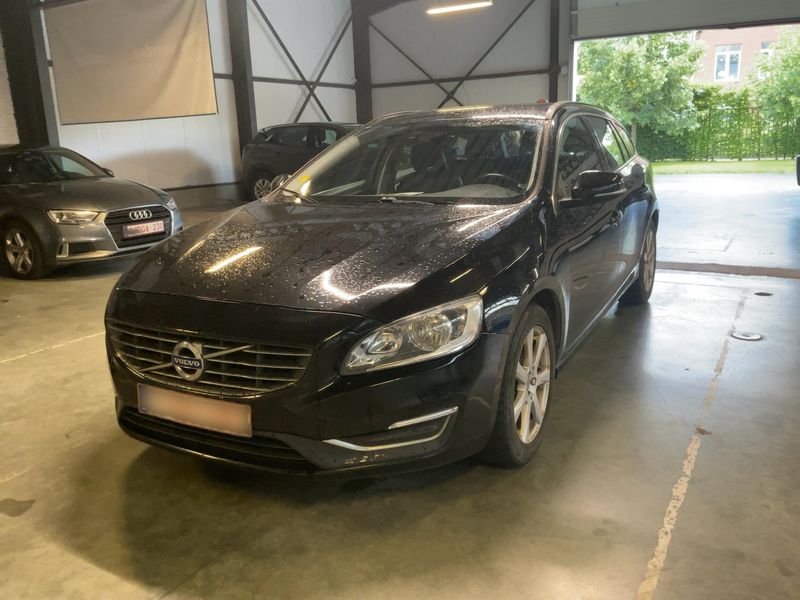 Volvo V60 2.0 D2 — 1/8