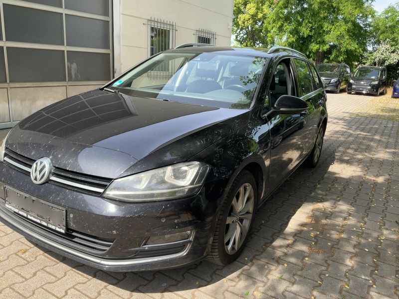 Volkswagen Golf VII 2.0 TDI — 1/8
