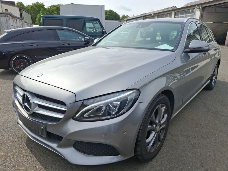Mercedes-Benz C-Klasse C 180 CGI — фото 1