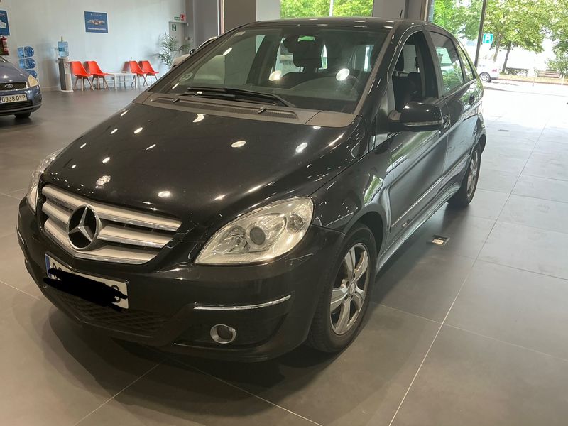 Mercedes-Benz B-Klasse B 200 CDI — 1/8